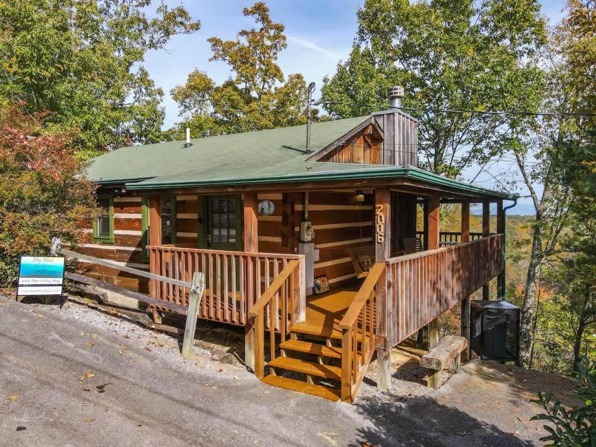 View! Cozy, Private, Fireplace, Hot Tub Log Cabin, Honeymoon! Sevierville Exterior foto